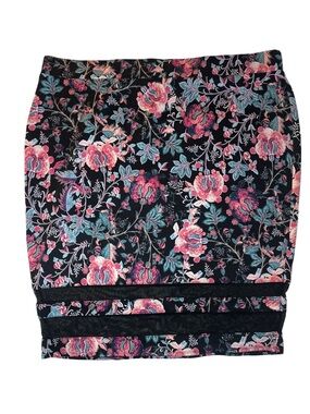 Boutique Floral Print Pencil Skirt with Mesh Hem